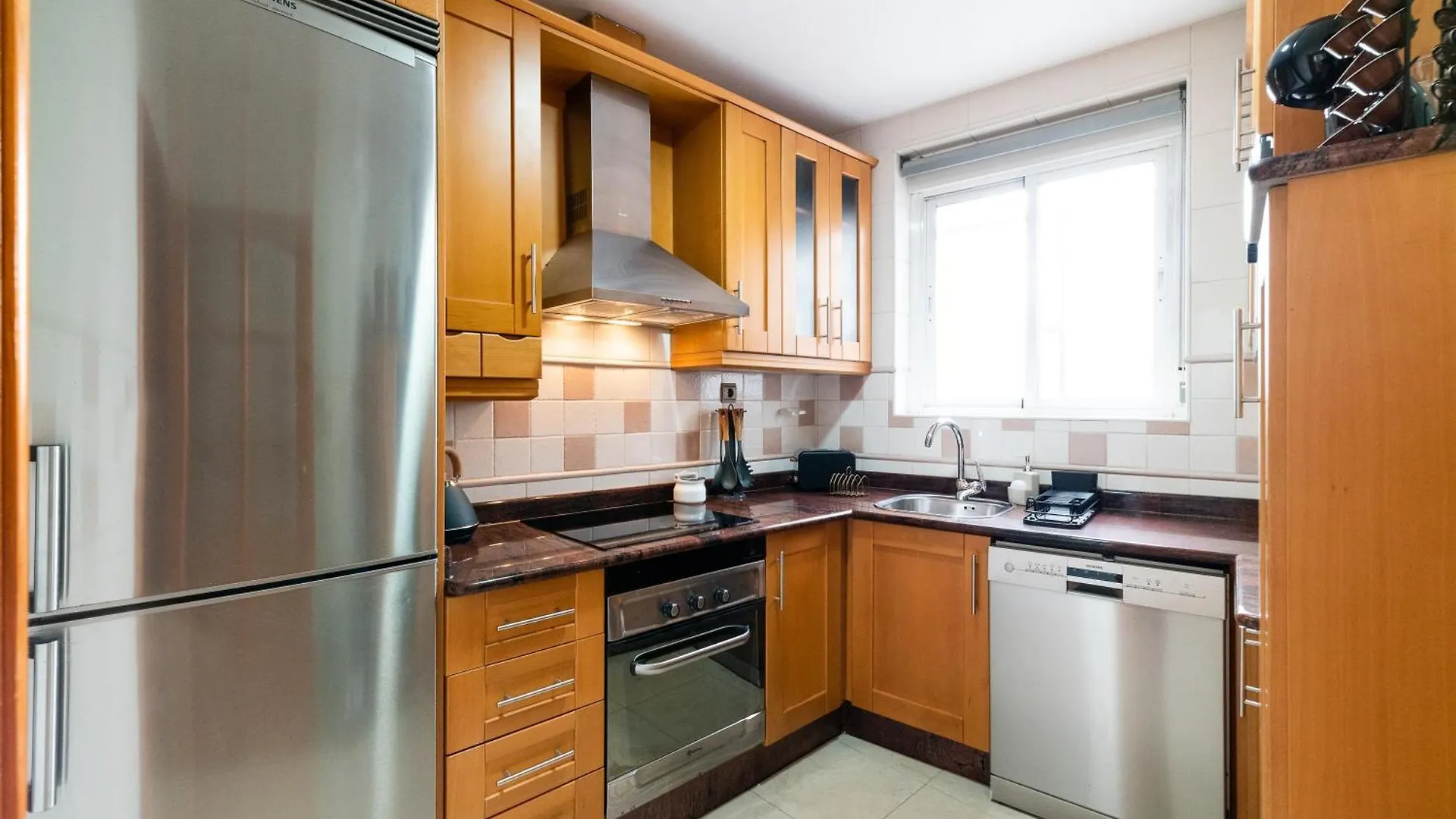 Wekey Homes Centrico Y Familiar, Parking Incluido Grenada 0*,