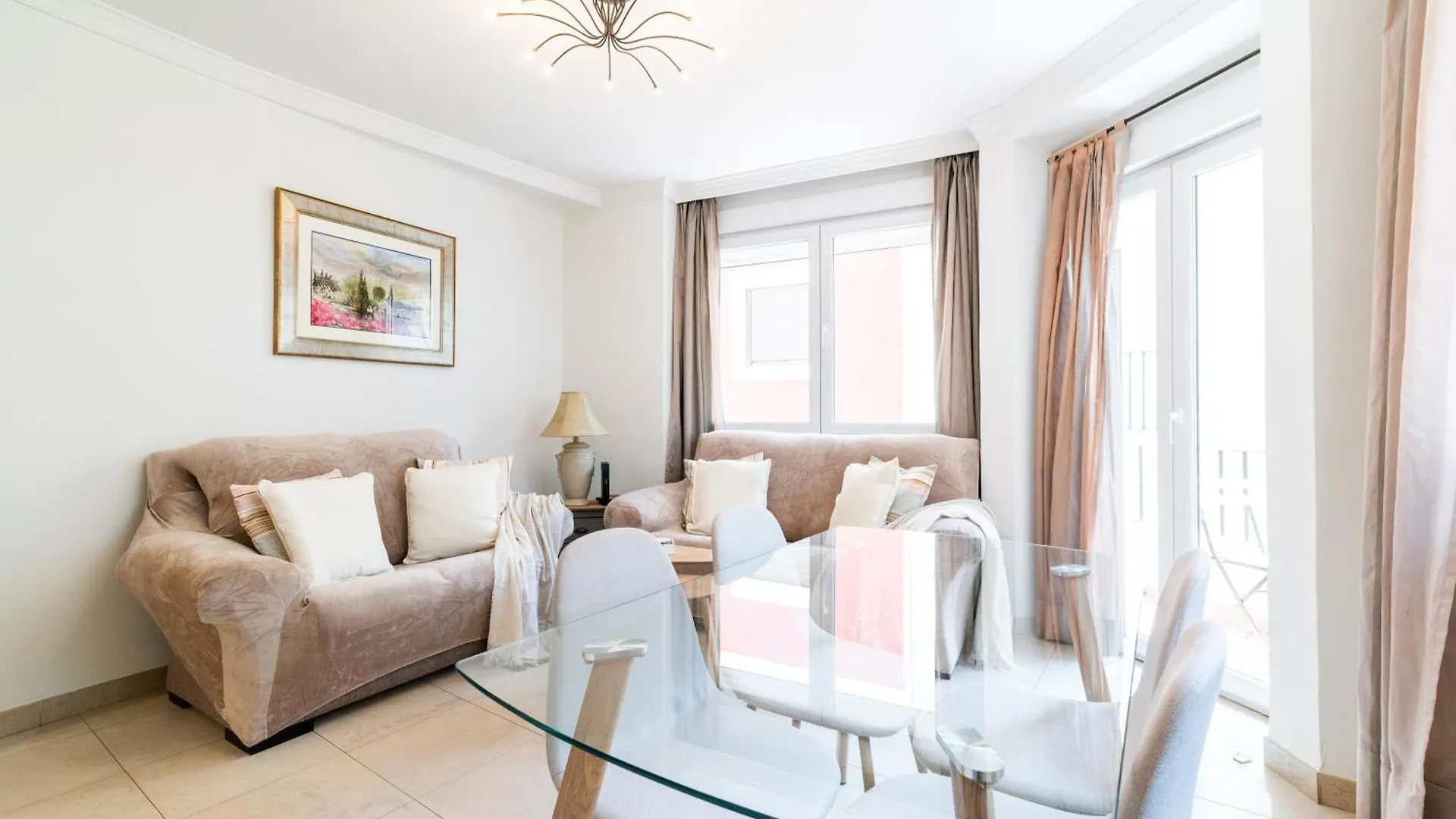 Apartment Wekey Homes Centrico Y Familiar, Parking Incluido Granada